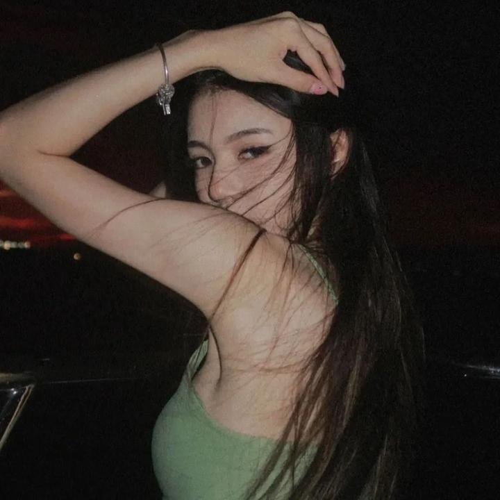 艾曼妞与罗丽妲