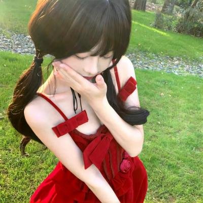 美女荒野逃亡